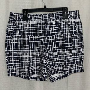 Lady Hagen 14 Navy White English Garden Cobblestone Print Short